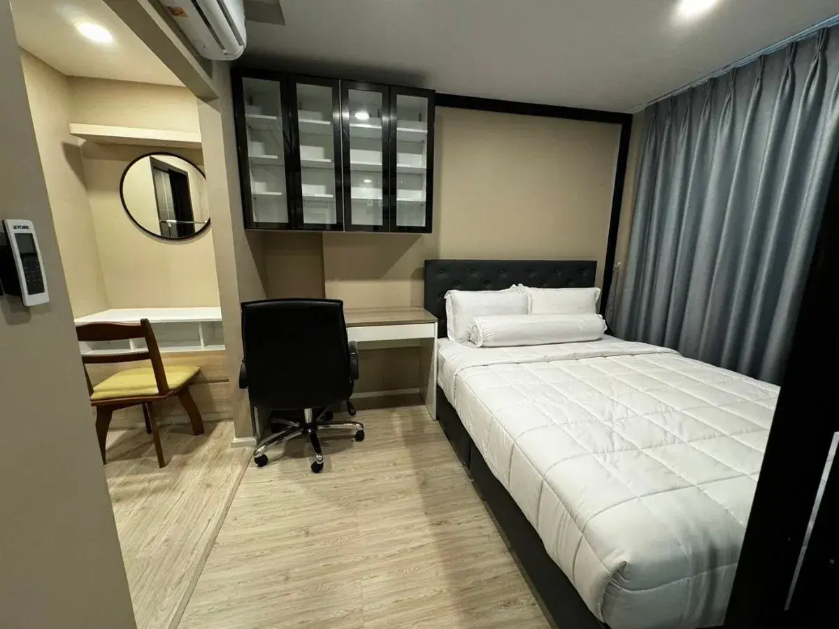 1 Bedroom Room Interior